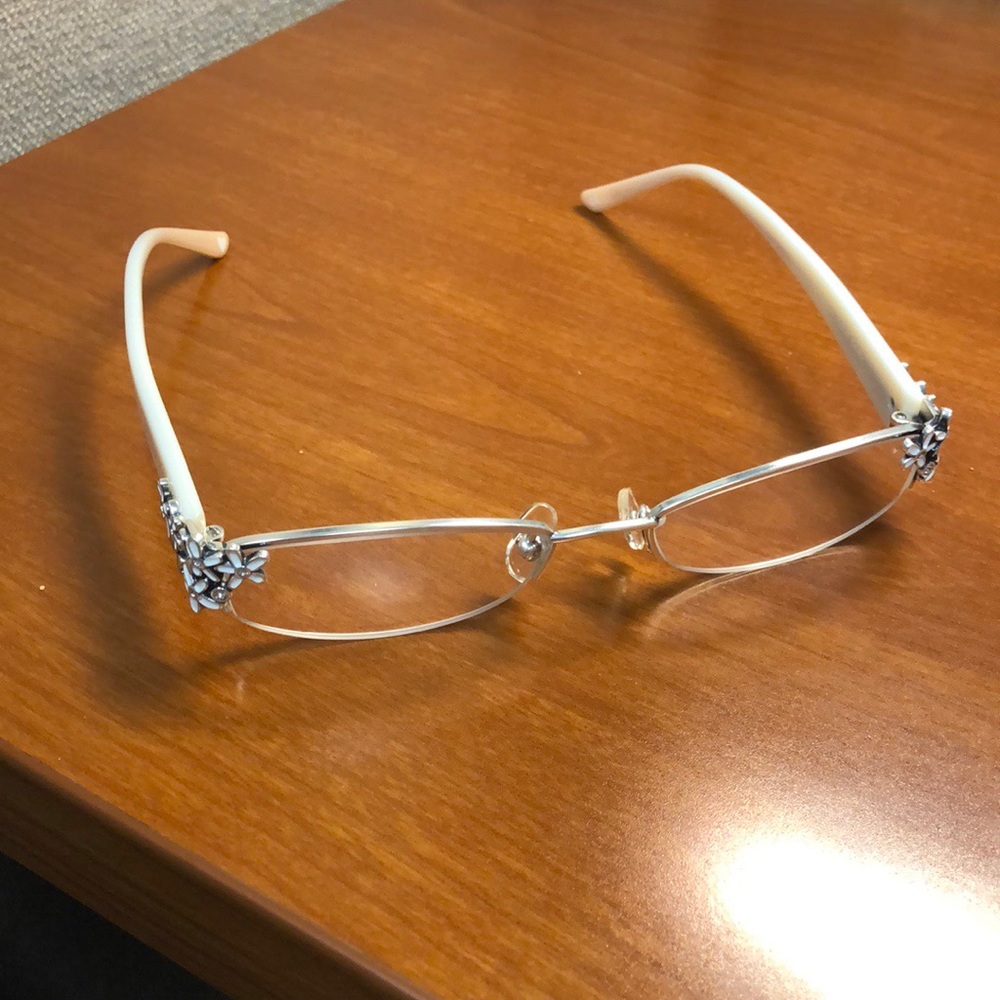 Brighton White Daisy readers 2.0